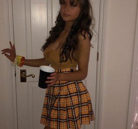 Emizzillo ポルノスター 可愛い 写真