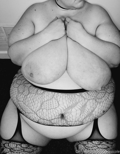 jade0nicole セクシー女優 画像