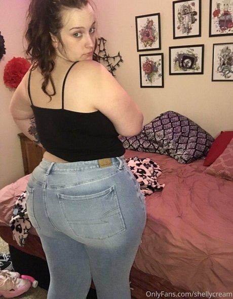 ルビーオンリーファン エロチック 写真