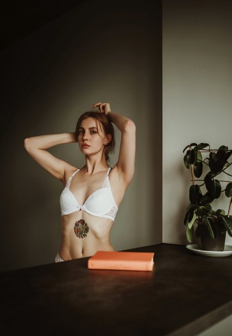 Novosyolova Anna 素敵なスター 写真