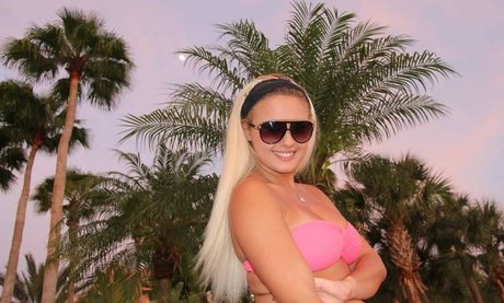 大きな白いチンポ OnlyFans HD ギャラリー