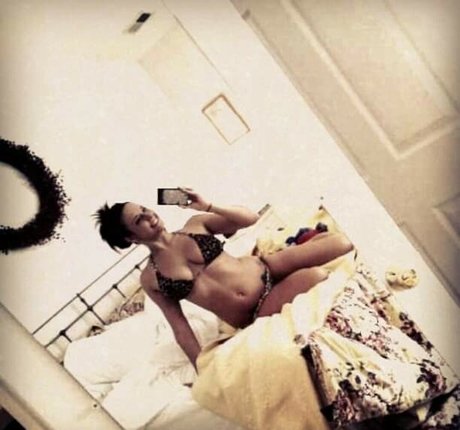 ニューハーフ巨乳OnlyFans ポルノ 画像