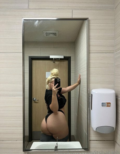 itsbabieh ヌードモデル 写真