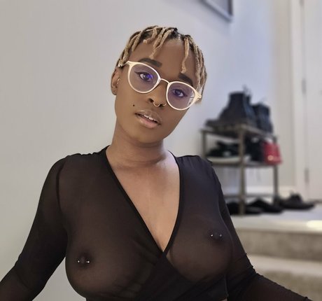 裸のプリンセスOnlyFans ポルノ 写真