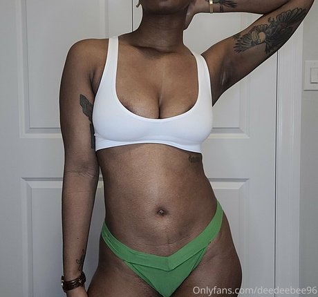 濃厚なラテン系熟女OnlyFans ホットセクシー ギャラリー