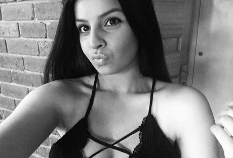 成熟した異人種間OnlyFans トップ 写真