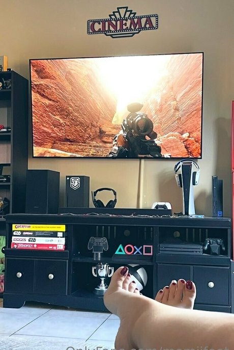 momiifeet ポルノスター 可愛い 写真