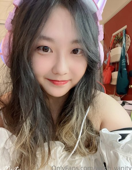 witch vanity 完璧なポルノスター 画像