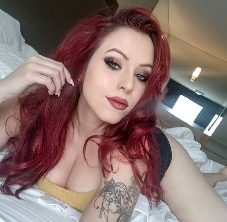 Madison Agnew xxxスター 写真