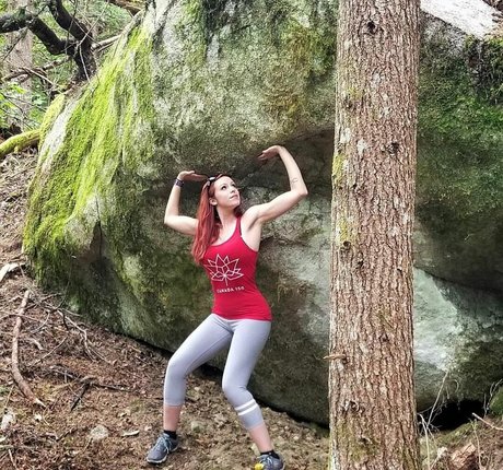 スリムな熟女OnlyFans アートxxx 写真