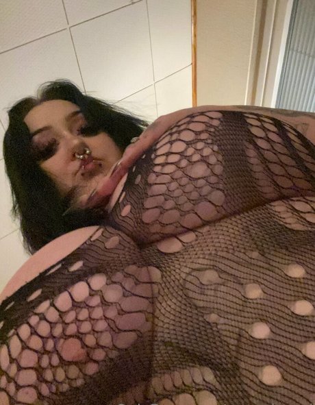 rottxnbunni 素敵な女優 画像