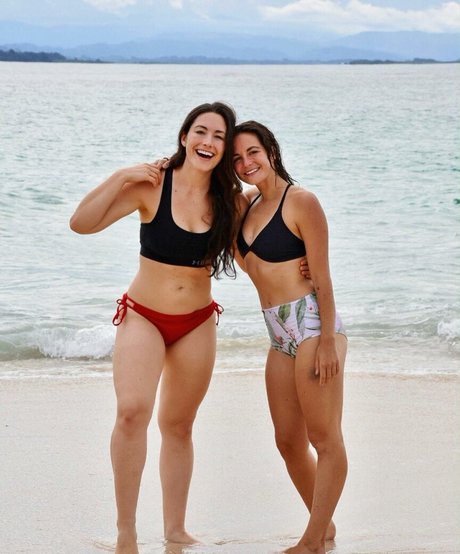 Nikki Delventhal 素敵なモデル 写真