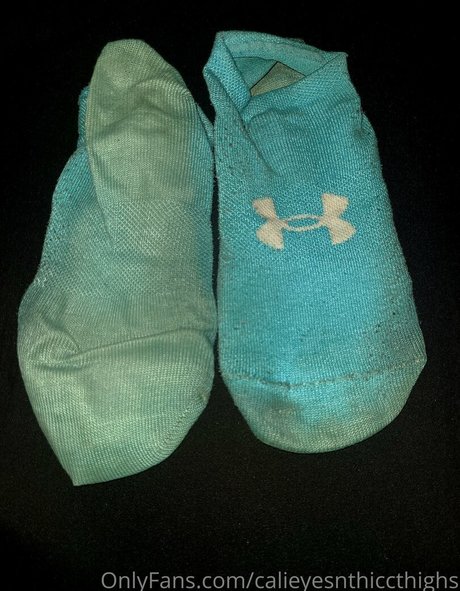 calieyesnthiccthighs 無料のポルノスター 画像