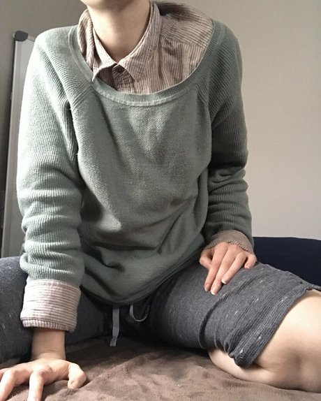 ティーンヌードOnlyFans セクシーヌード ギャラリー