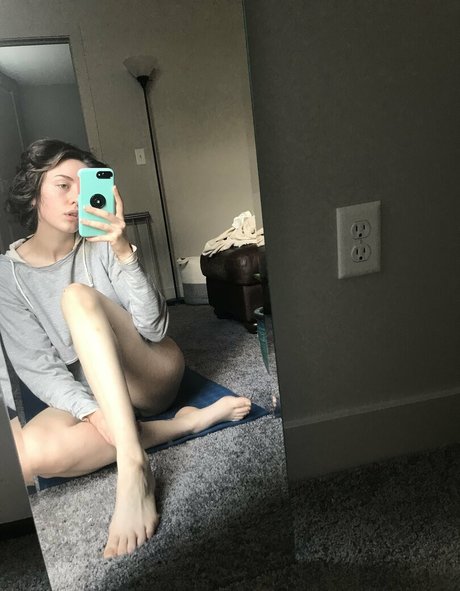 毛深い妊婦OnlyFans xxx 画像