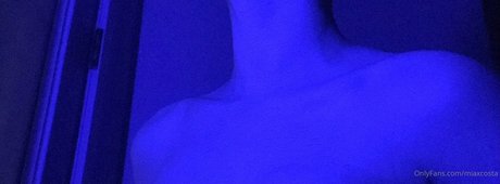 ブロンドヨガOnlyFans セクシー裸 写真