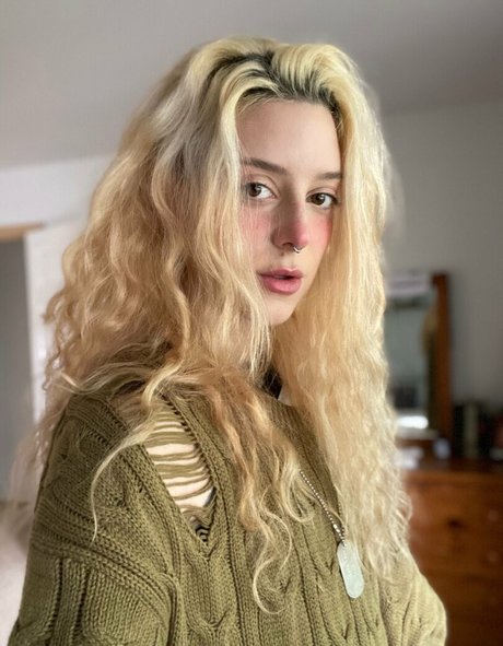 足の裏3P OnlyFans 素敵 画像