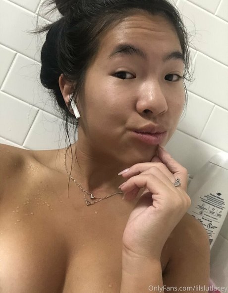 lilslutlacey モデル 写真