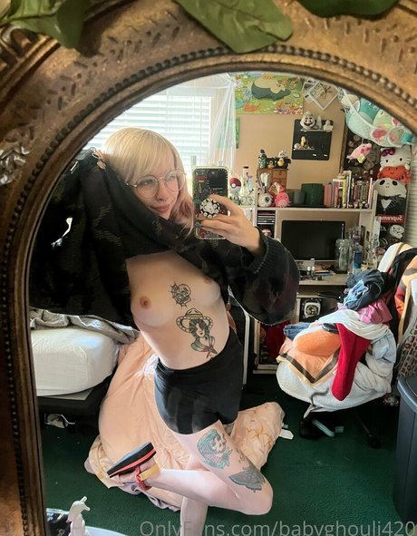 母乳オンリーファン セクシーヌード 画像