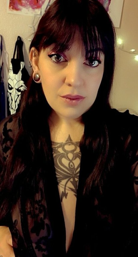 タイのアナルOnlyFans アートヌード ギャラリー