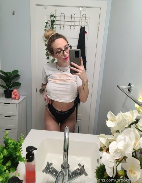 エボニートランスオンリーファンズ セクシーヌード 画像