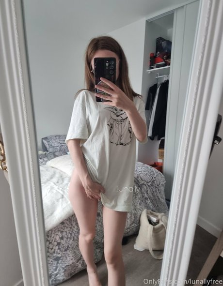 lunallyfree トップモデル 画像