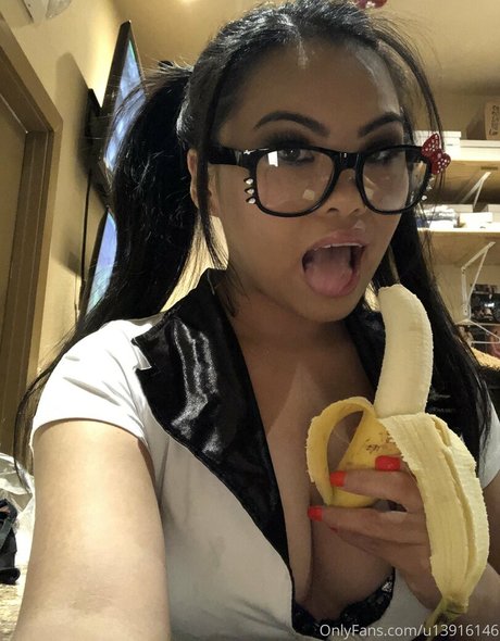 大きなお尻のマンコOnlyFans ポルノグラフィック 画像