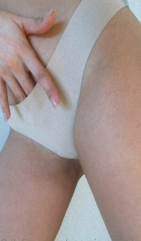 アジア人のアナルオンリーファン ヌード 画像