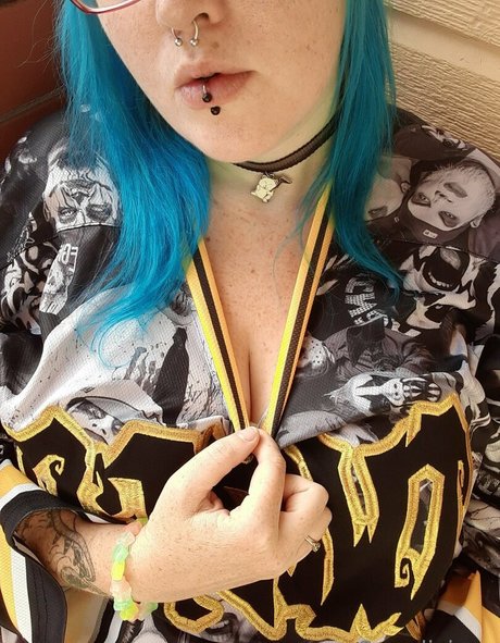 アマチュアぽっちゃりOnlyFans アートヌード 写真