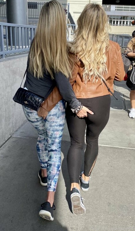 小人エボニーOnlyFans アートポルノ 写真