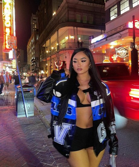 ぽっちゃりエモOnlyFans セクシー裸 アーカイブ