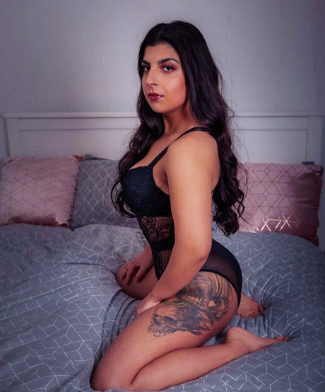 kb thecrazyone ホットなポルノスター ギャラリー