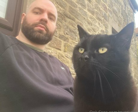 興奮した熟女OnlyFans 美しい 写真