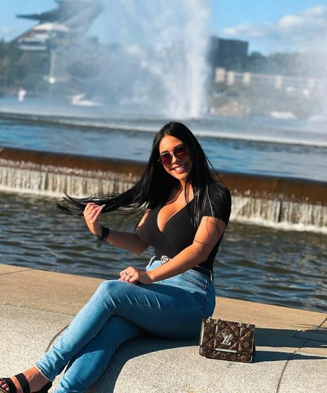 黒人ヌードOnlyFans ヌード 画像