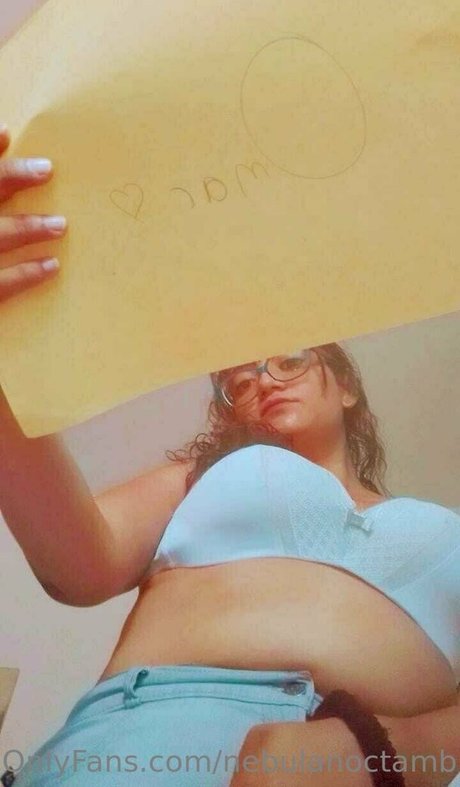 nebulanoctambula エロティック女優 写真