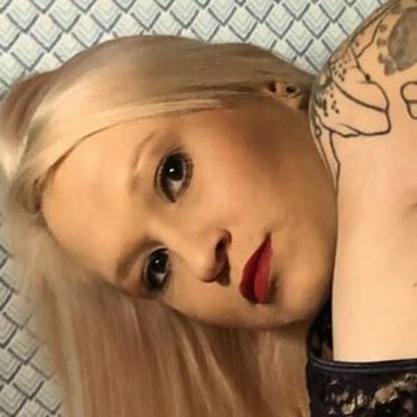 rowdyrussian ポルノスター 可愛い 写真