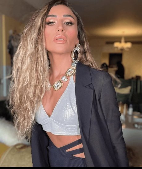 Dina El Sherbiny profile image