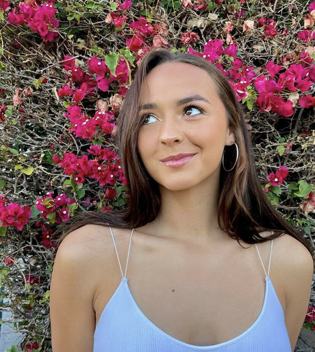 Calista Reyes ホットスター 写真