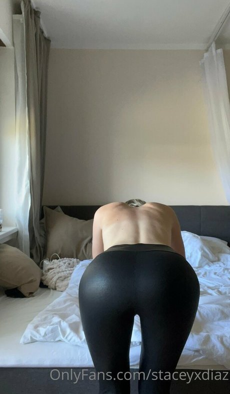 stacyxdiaz ホットなポルノスター 写真