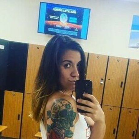 Ailin Perez 女優 アーカイブ