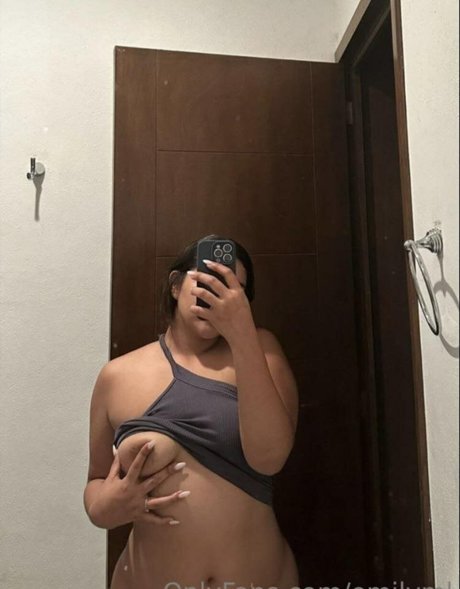 emilyml 美しいモデル 写真