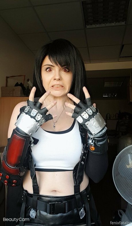 Fenix Fatalist かわいいスター 写真