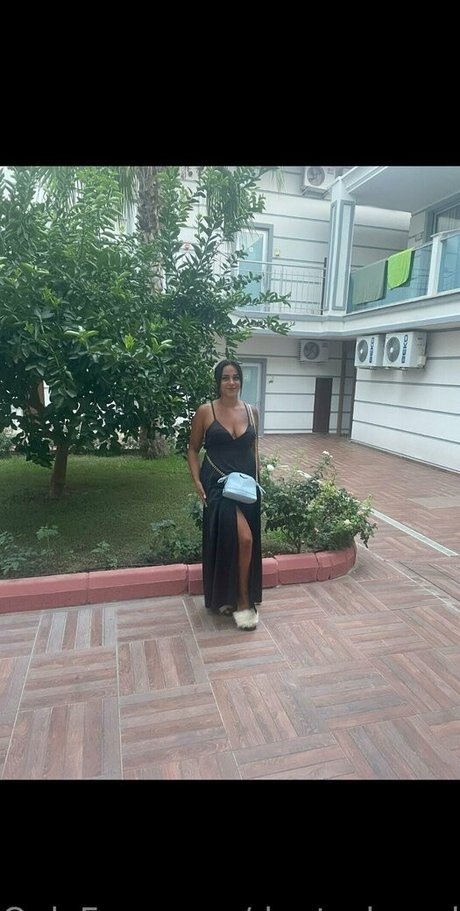 アーミーガールズオンリーファン エロチック 写真