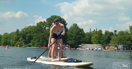 Brett Cooper ポルノモデル 画像