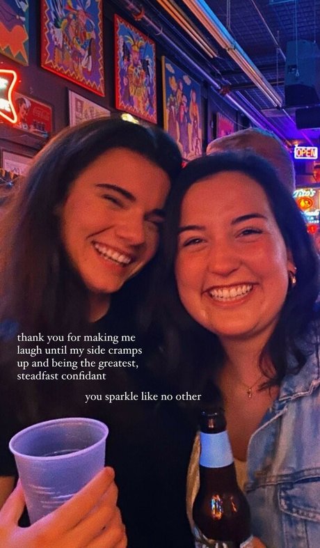 Brett Cooper ホットスター ギャラリー