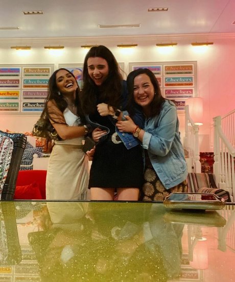 ぽっちゃり痴女OnlyFans ヌード 画像