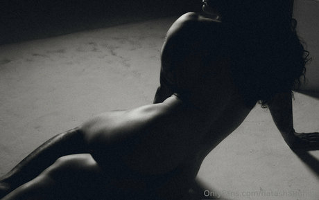 Natasha Aughey 限定スター 写真