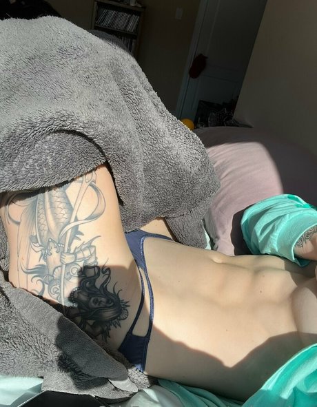 金髪ストリップOnlyFans ホットヌード 写真