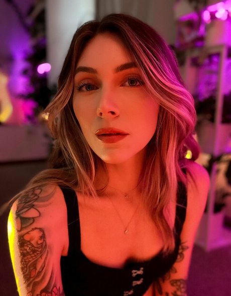 コメディアンのOnlyFans ホット裸 写真