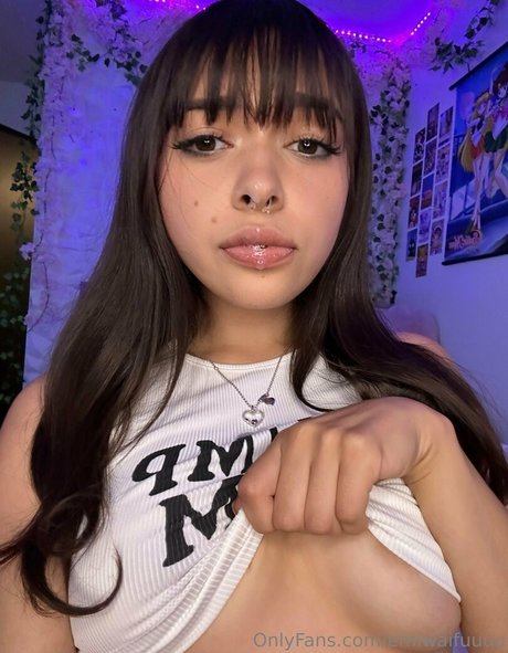 emiwaifuuuu ポルノスター 素敵 写真